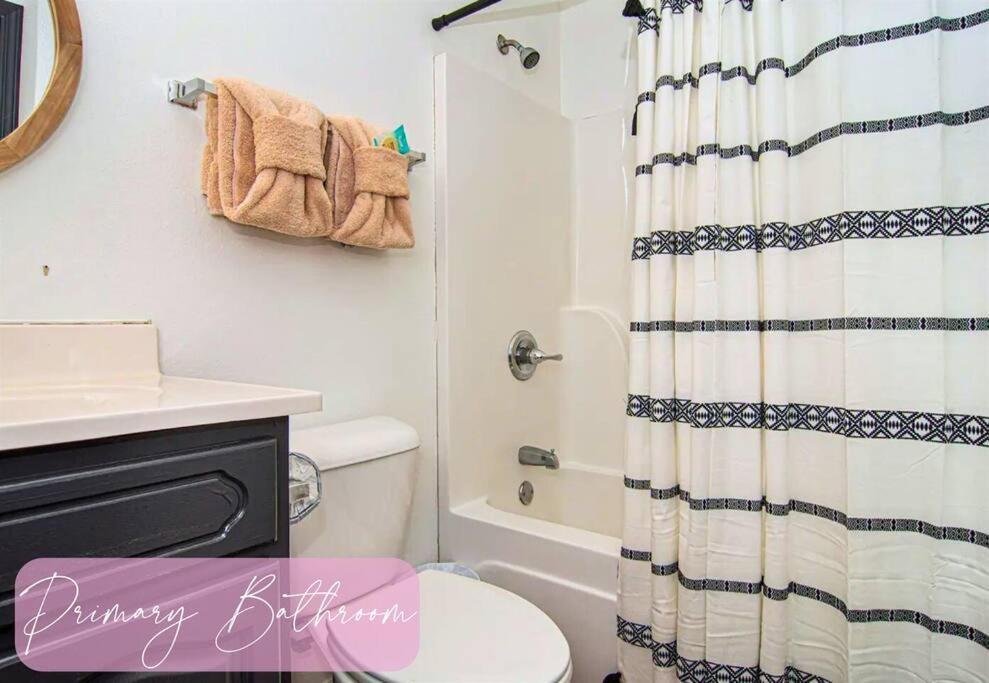 Willow Trace: Family Retreat, Hot Tub, Gaming! Pigeon Forge Eksteriør billede