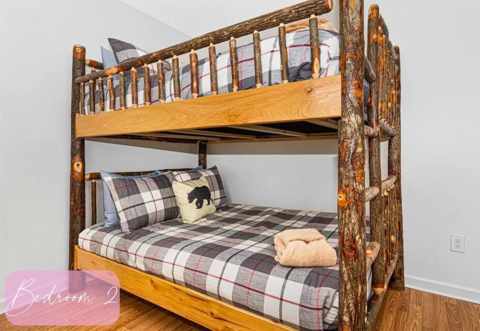Willow Trace: Family Retreat, Hot Tub, Gaming! Pigeon Forge Eksteriør billede