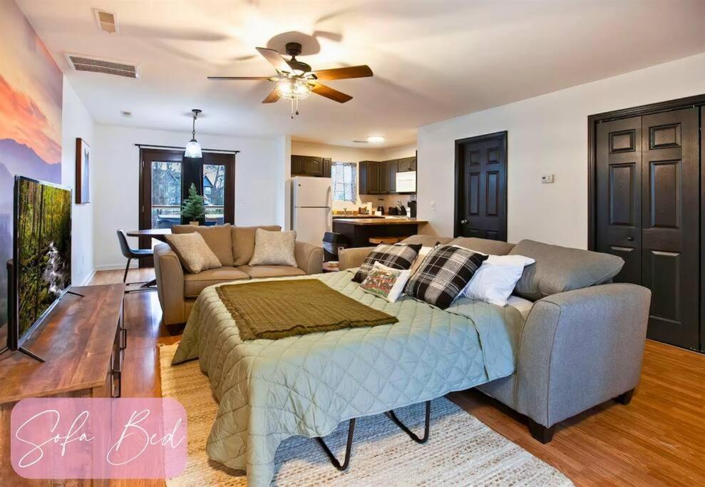 Willow Trace: Family Retreat, Hot Tub, Gaming! Pigeon Forge Eksteriør billede